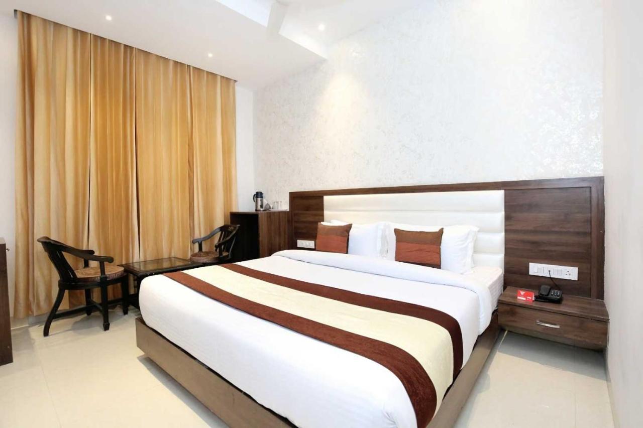 Hotel O Grand Star Amritsar Exteriör bild