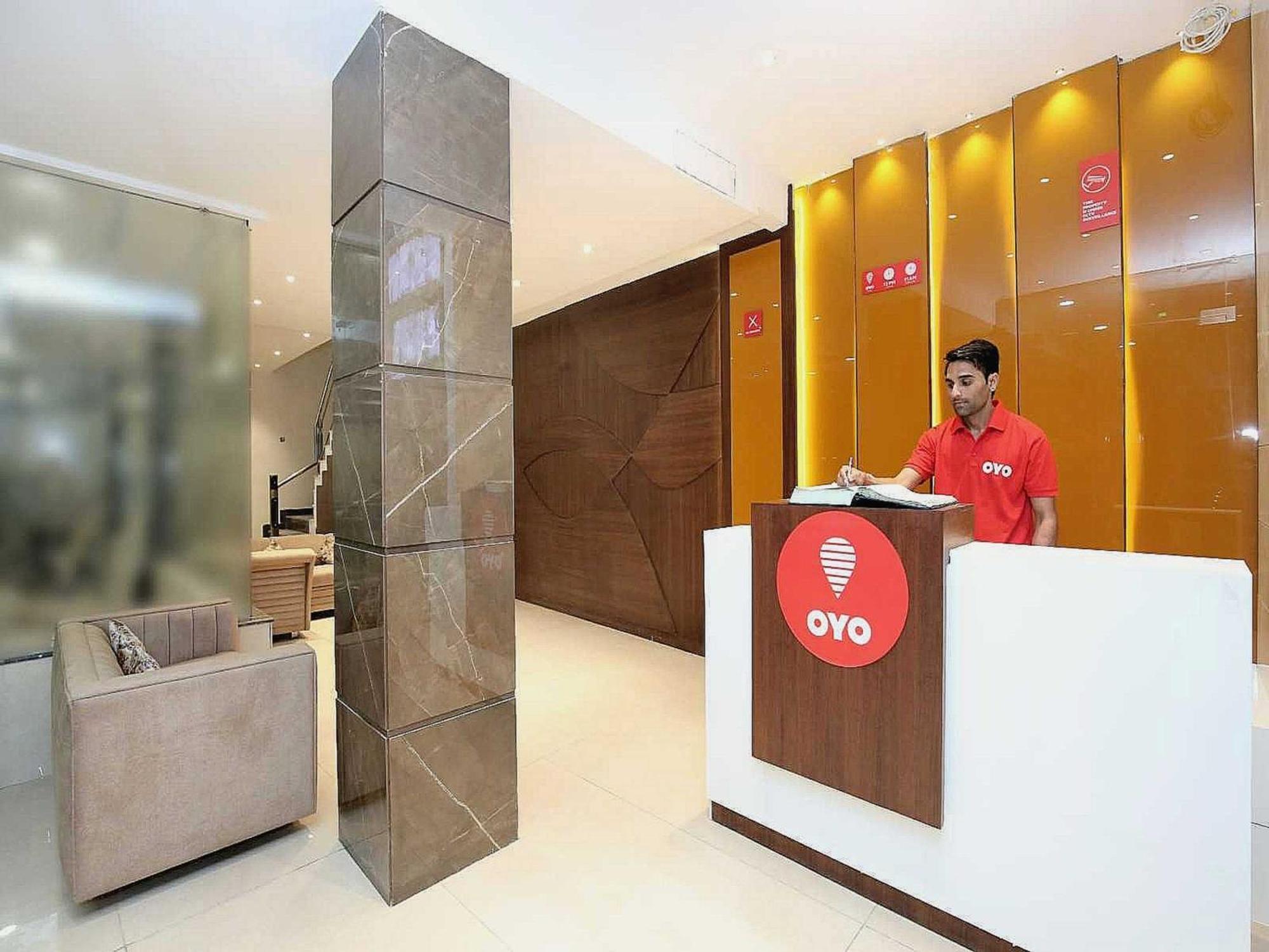 Hotel O Grand Star Amritsar Exteriör bild