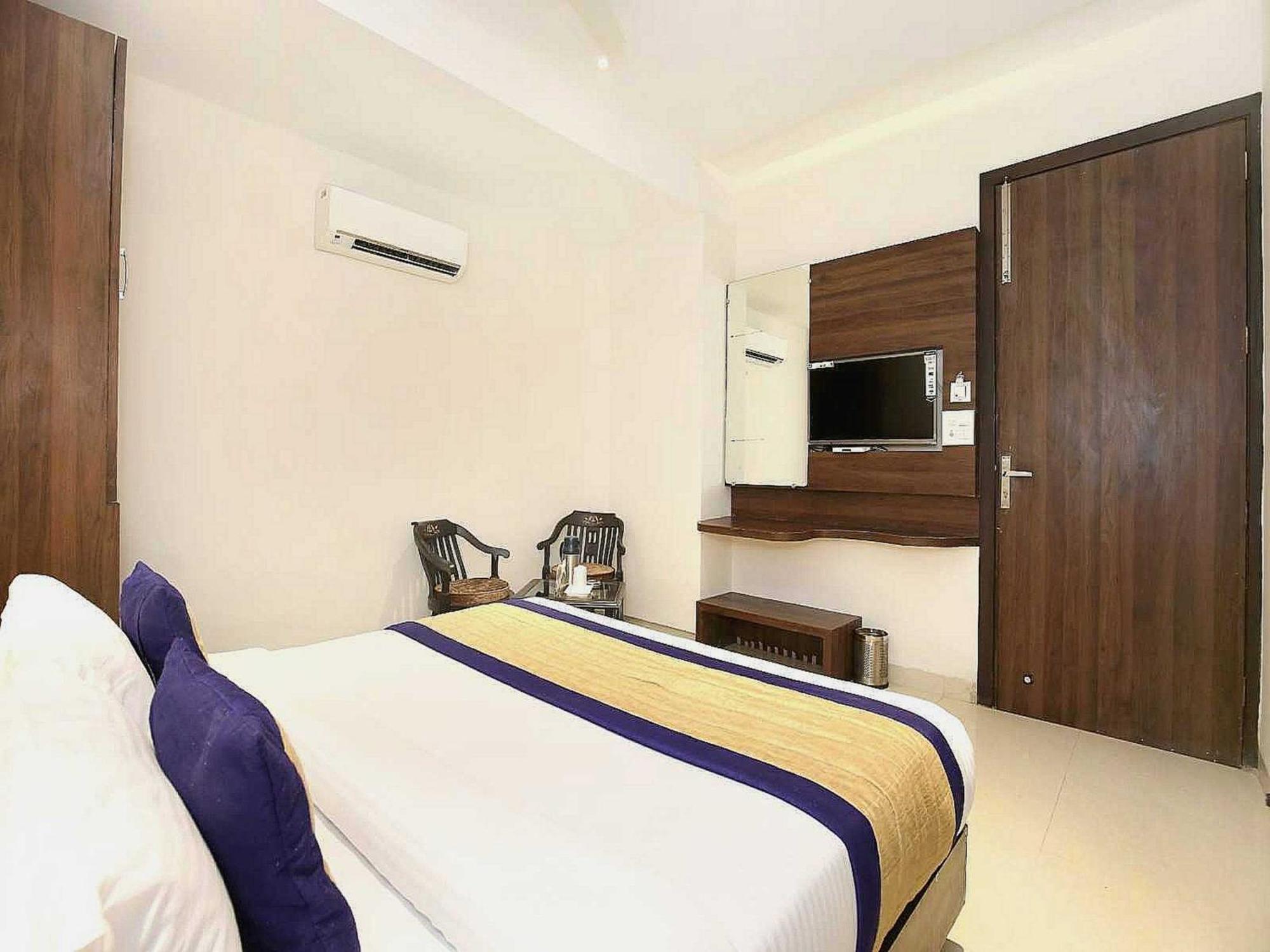 Hotel O Grand Star Amritsar Exteriör bild