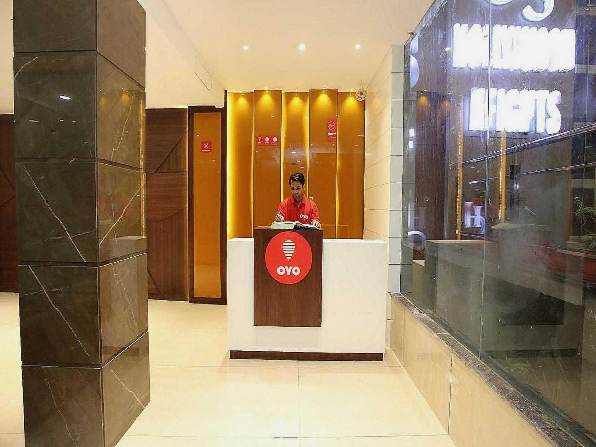 Hotel O Grand Star Amritsar Exteriör bild