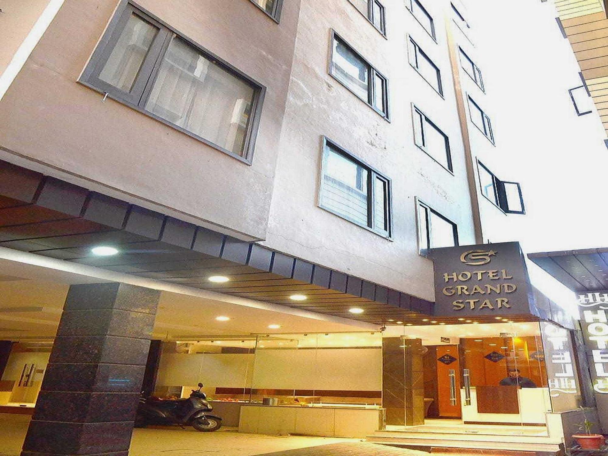 Hotel O Grand Star Amritsar Exteriör bild