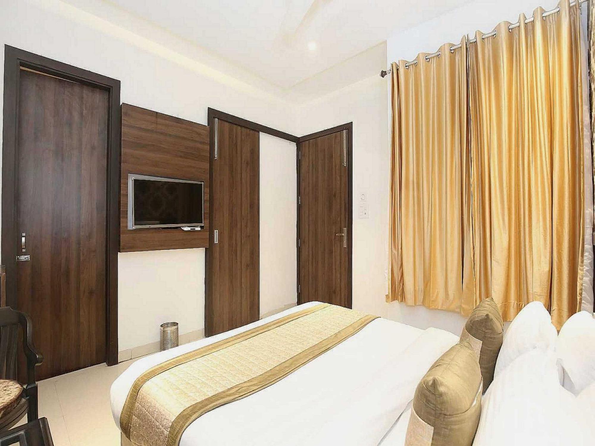 Hotel O Grand Star Amritsar Exteriör bild